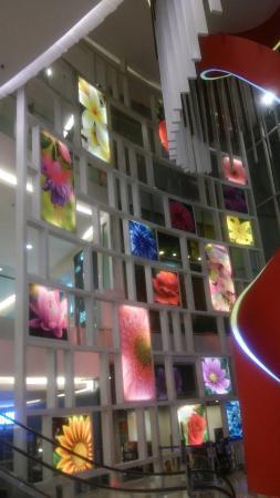 Pusat Membeli-belah Emporium Pluit